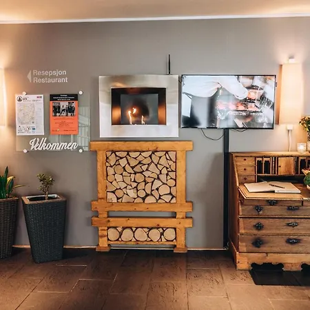 Skaslien & Hotel 3*