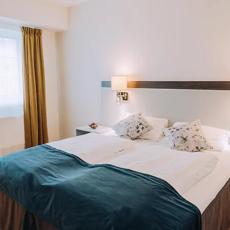 Hotel Skaslien & Kirkenær
