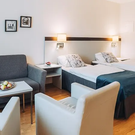 Skaslien & Hotel 3*